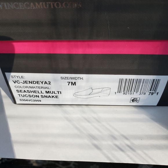 Vince Camuto women's snakeskin-style loafers size 7M - Picture 10 of 10